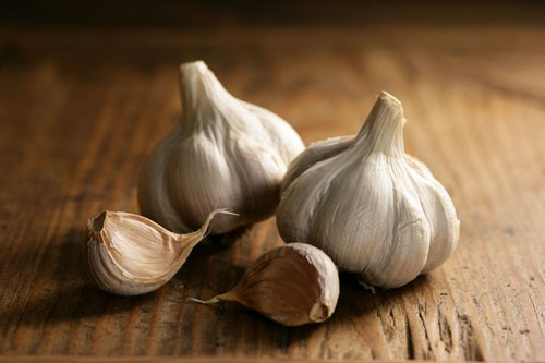 Garlic used in EltheCook Readymade Tadka (Tempered SPice blends). Shipping worldwide